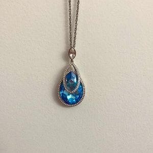 Blue sapphire amulet